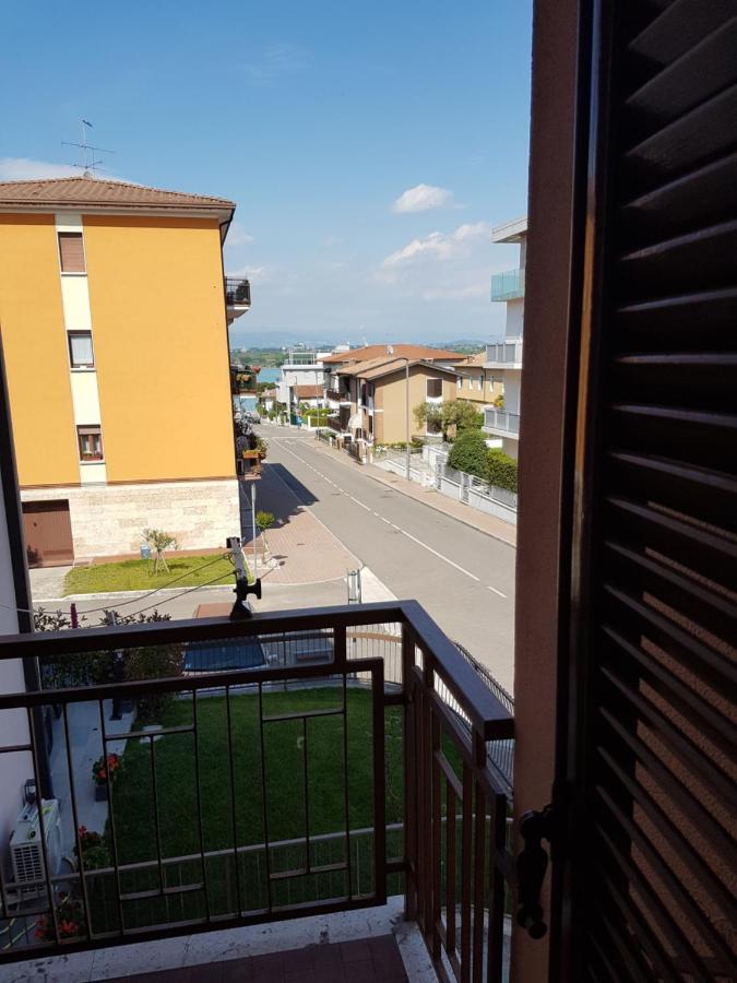 Monolocale A Peschiera Del Garda Vista Lago Peschiera del Garda Exterior foto